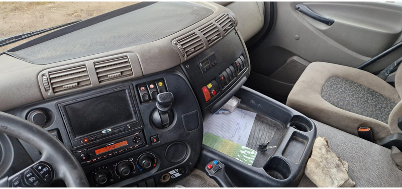 DAF CF 85.460 EURO5, 8x4 - Billenőplatós teherautó: 5 kép. DAF CF 85.460 EURO5, 8x4 - Billenőplatós teherautó: 5 kép.