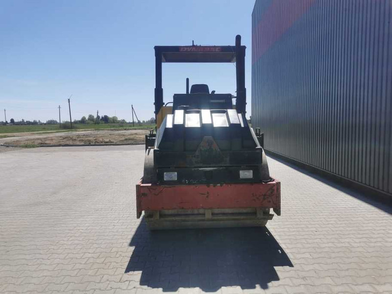 Dynapac CC 421 - Henger: 5 kép. Dynapac CC 421 - Henger: 5 kép.
