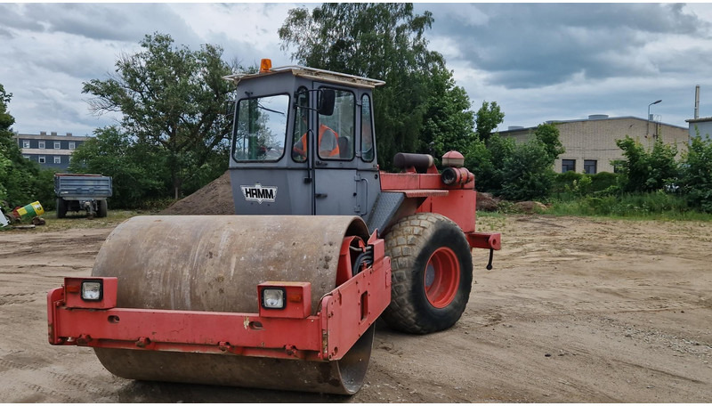 Hamm 2411 SD - Henger: 4 kép. Hamm 2411 SD - Henger: 4 kép.