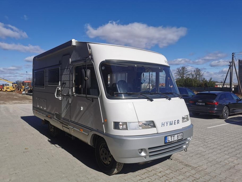 Hymer B594 - Integrált lakóautó: 3 kép. Hymer B594 - Integrált lakóautó: 3 kép.