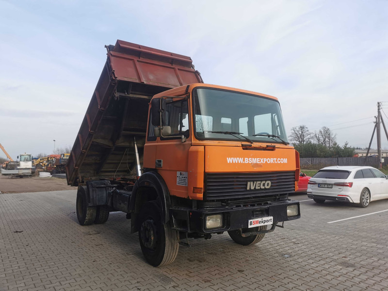 Billenőplatós teherautó Iveco MAGIRUS 170-23 dump truck: 10 kép.