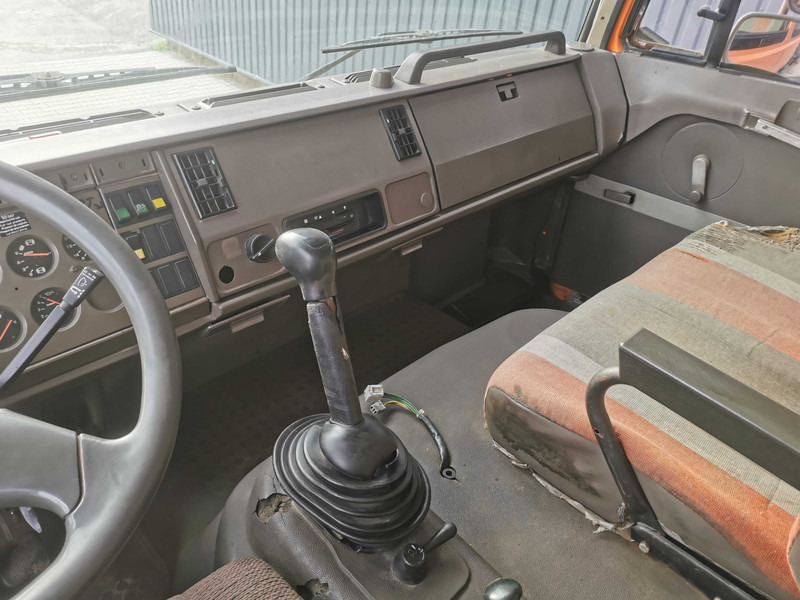 Billenőplatós teherautó Iveco MAGIRUS 170-23 dump truck: 17 kép.