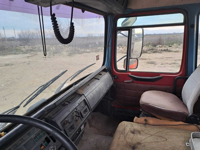 Billenőplatós teherautó MAN 32.331 dump truck: 14 kép.