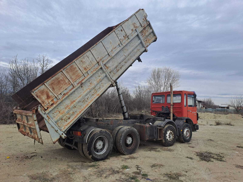 Billenőplatós teherautó MAN 32.331 dump truck: 8 kép.