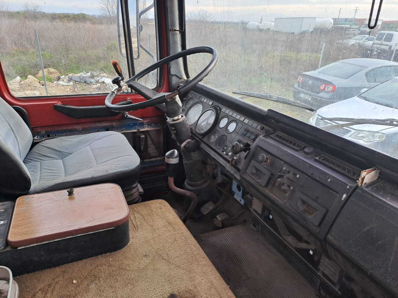 Billenőplatós teherautó MAN 32.331 dump truck: 11 kép.