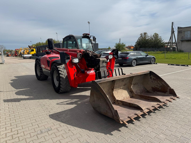 Manitou MT 1840 A - Teleszkópos rakodó: 2 kép. Manitou MT 1840 A - Teleszkópos rakodó: 2 kép.