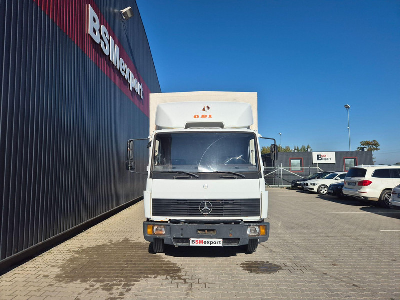 Mercedes-Benz 814 - Ponyvás teherautó: 2 kép. Mercedes-Benz 814 - Ponyvás teherautó: 2 kép.
