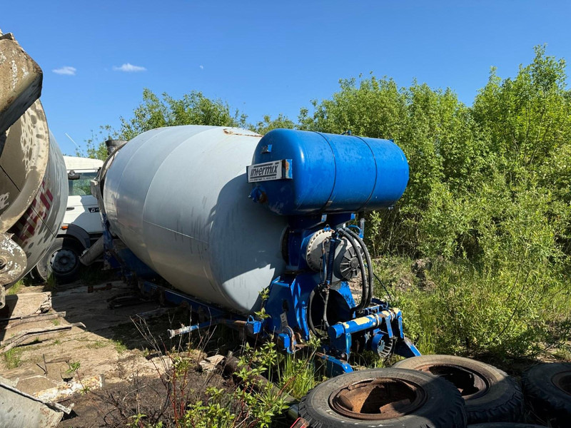 Mercedes-Benz Actros, MAN. 10 x pieces mixer. 9-10 m3 - Betonmixer: 3 kép. Mercedes-Benz Actros, MAN. 10 x pieces mixer. 9-10 m3 - Betonmixer: 3 kép.