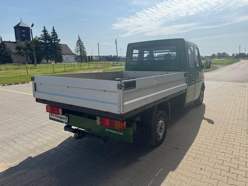 Mercedes-Benz Sprinter 313 - Platós kisteherautó: 3 kép. Mercedes-Benz Sprinter 313 - Platós kisteherautó: 3 kép.
