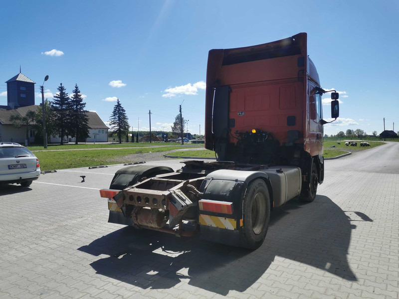 Iveco EuroStar 440E43 truck tractor - Nyergesvontató: 4 kép. Iveco EuroStar 440E43 truck tractor - Nyergesvontató: 4 kép.