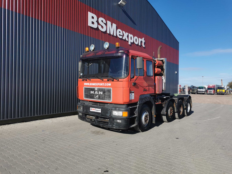 MAN 41.463 Heaby duty tractor unit 8x4 - Nyergesvontató: 2 kép. MAN 41.463 Heaby duty tractor unit 8x4 - Nyergesvontató: 2 kép.