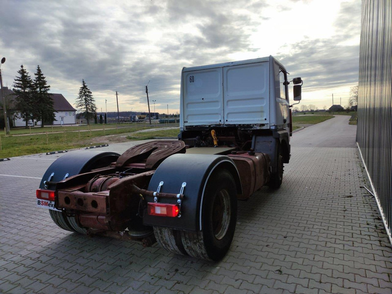 Renault R340 truck tractor - Nyergesvontató: 4 kép. Renault R340 truck tractor - Nyergesvontató: 4 kép.