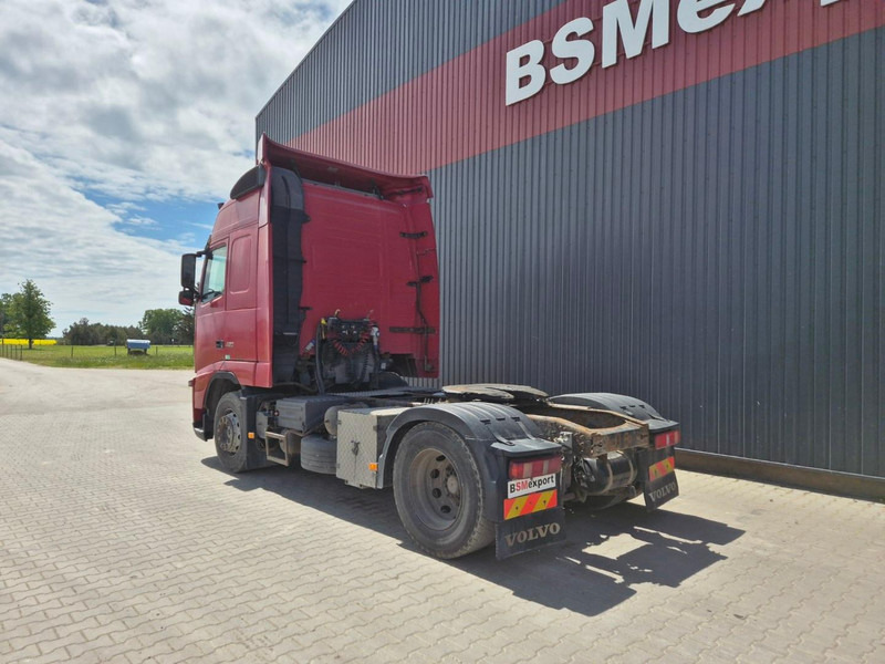 Volvo FH 13.420 - Nyergesvontató: 4 kép. Volvo FH 13.420 - Nyergesvontató: 4 kép.