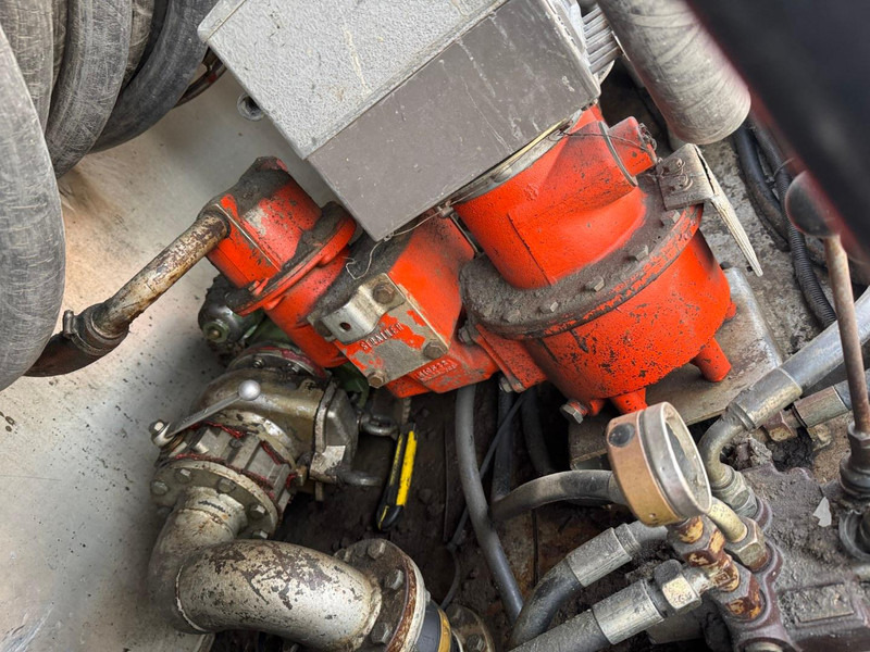 Tartályos teherautó a következők szállításához üzemanyag Volvo FL 7 260, 10000 liter: 18 kép.