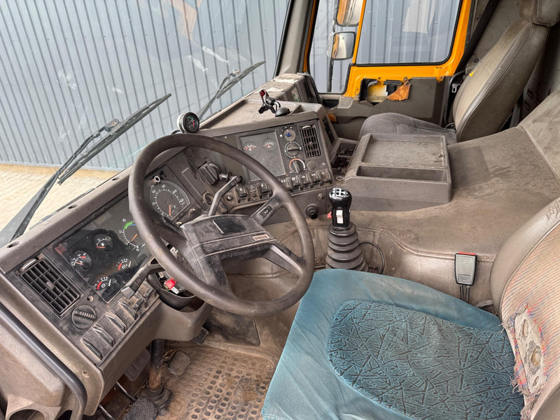 Volvo FL10 - Szippantós autó: 5 kép. Volvo FL10 - Szippantós autó: 5 kép.