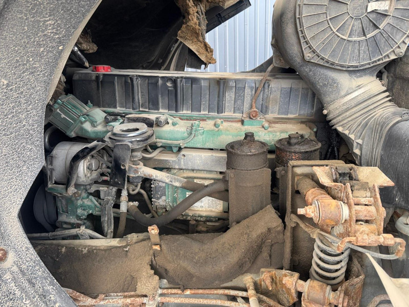 Platós teherautó Volvo FM 12.380: 14 kép.