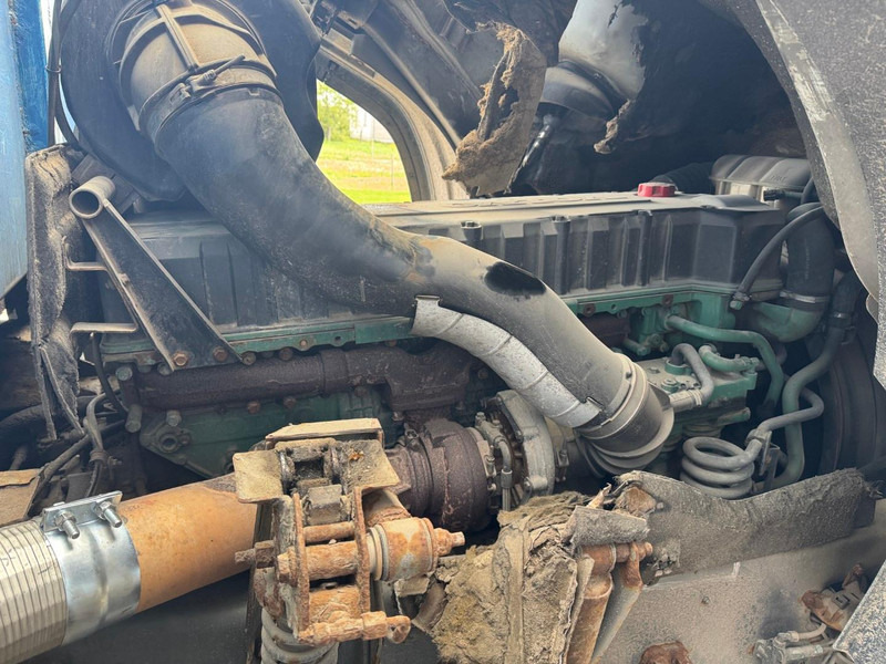Platós teherautó Volvo FM 12.380: 13 kép.
