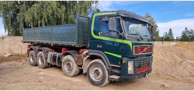 Volvo FM 12 - Teherautó - kábelrendszer: 2 kép. Volvo FM 12 - Teherautó - kábelrendszer: 2 kép.