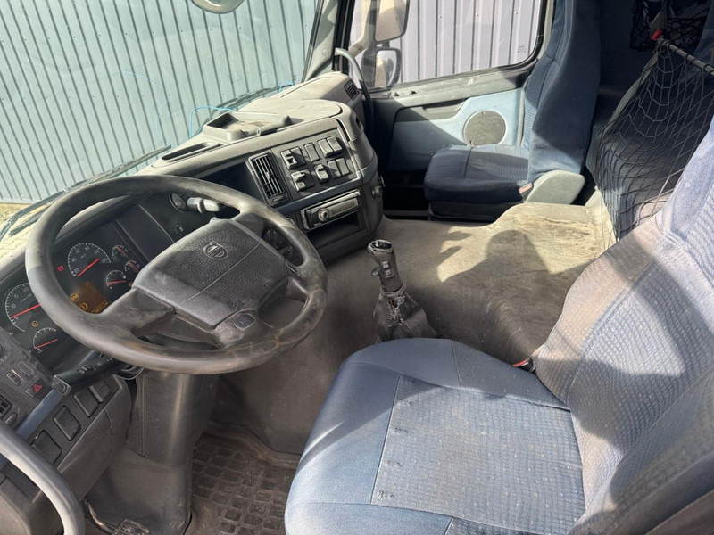 Volvo FM9, 11000 liter - Tartályos teherautó: 5 kép. Volvo FM9, 11000 liter - Tartályos teherautó: 5 kép.