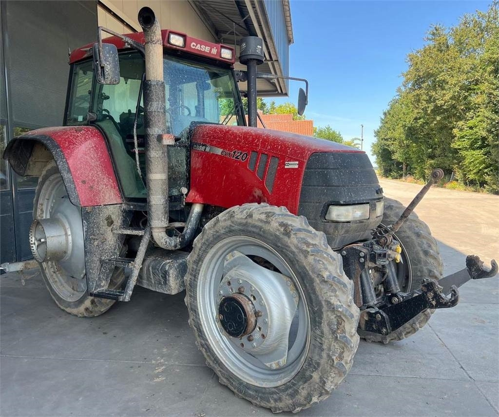 Case IH CVX 120 - Traktor: 2 kép. Case IH CVX 120 - Traktor: 2 kép.