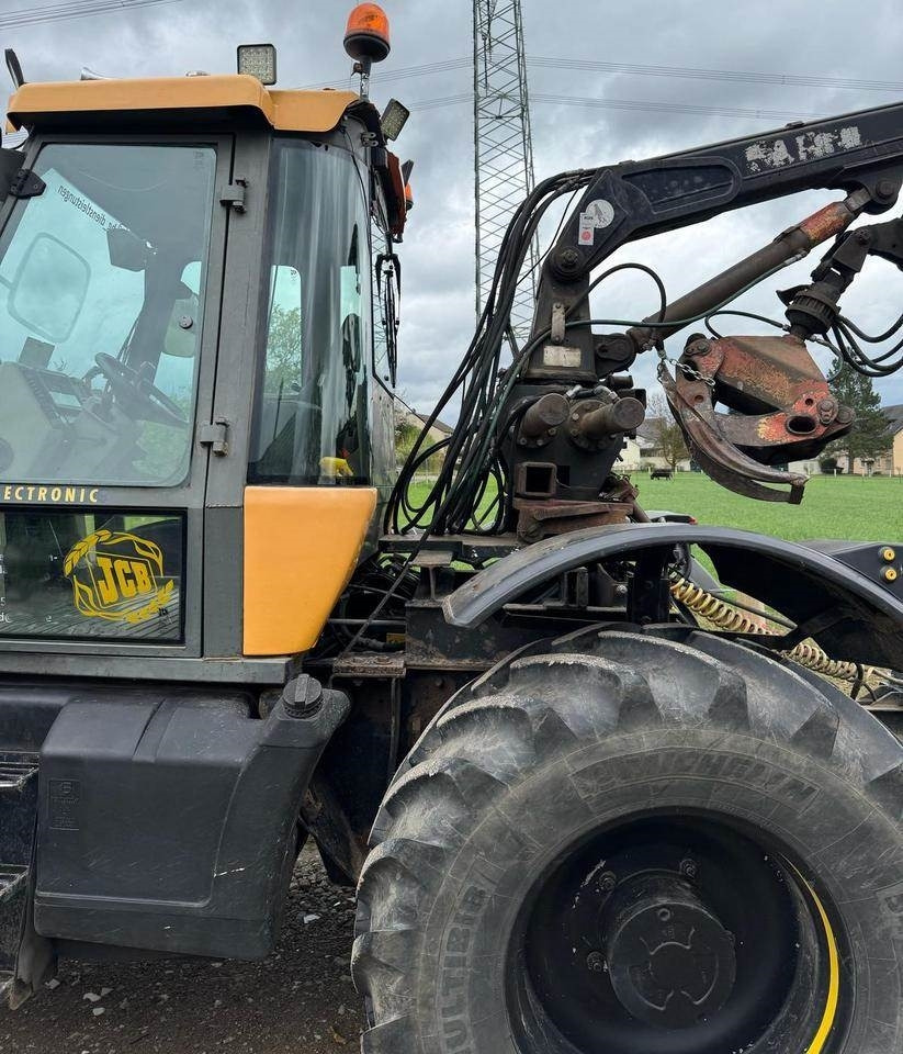 JCB Fastrac 1115 - Traktor: 5 kép. JCB Fastrac 1115 - Traktor: 5 kép.
