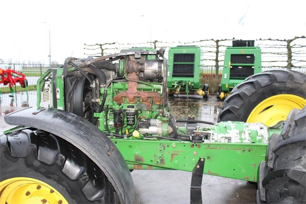 John Deere 6000- 30 4 cyl. - Traktor: 5 kép. John Deere 6000- 30 4 cyl. - Traktor: 5 kép.