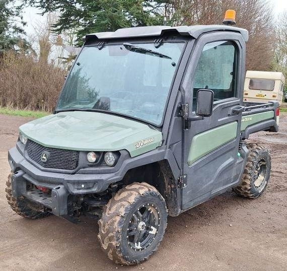 John Deere XUV 865M - ATV/ Quad: 1 kép. John Deere XUV 865M - ATV/ Quad: 1 kép.