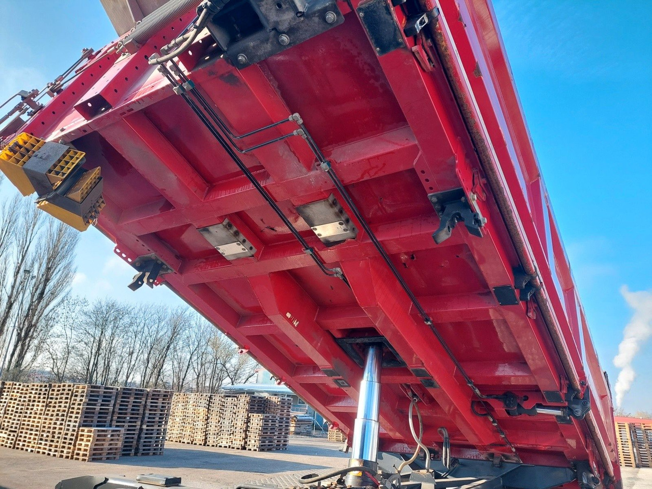 Iveco AD 260T45 BB Dautel Bordmatic 6x4 - Billenőplatós teherautó: 5 kép. Iveco AD 260T45 BB Dautel Bordmatic 6x4 - Billenőplatós teherautó: 5 kép.