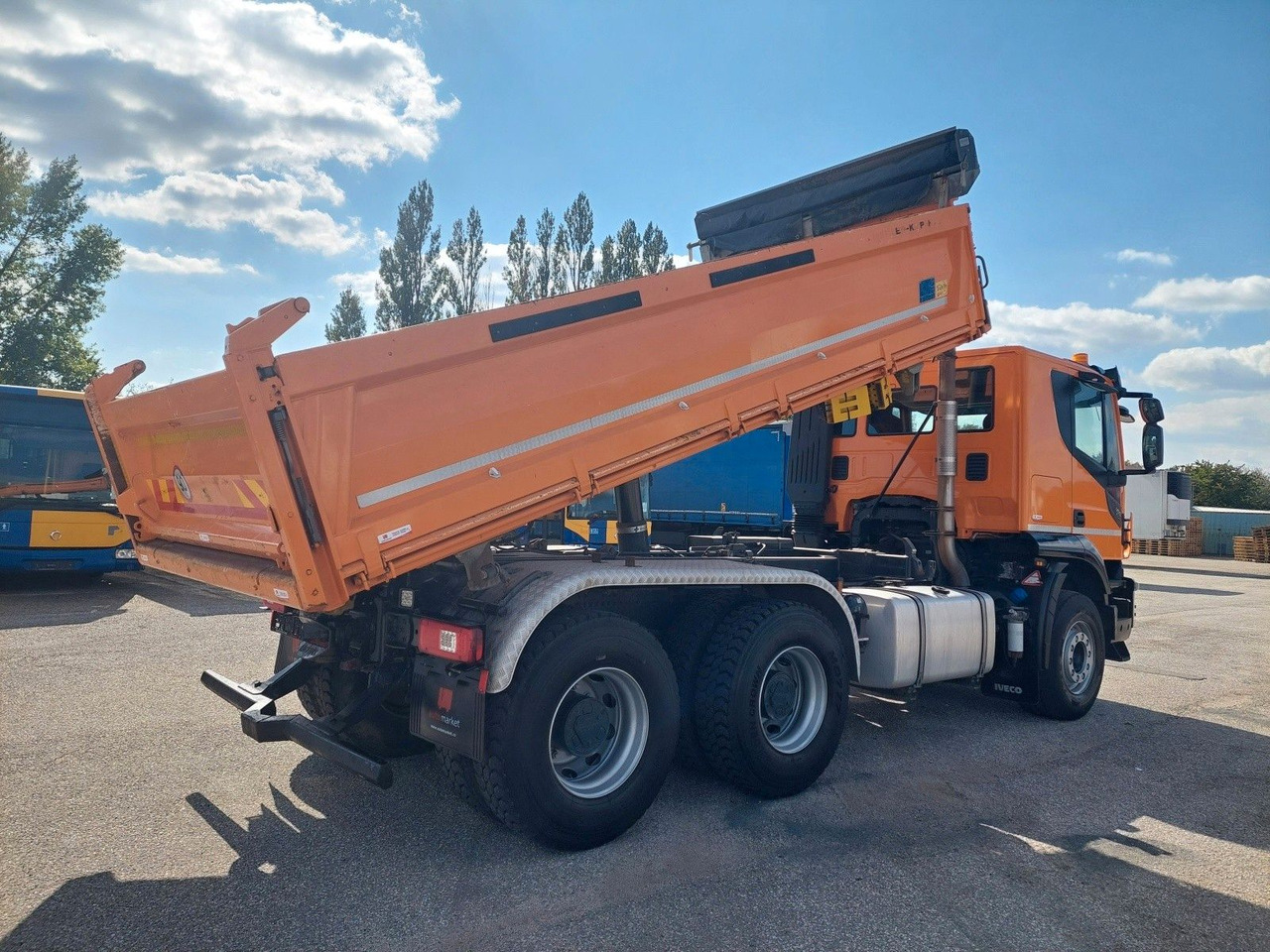 Iveco AD 260T46 BB Meiller Bordmatik 6x4 - Billenőplatós teherautó: 4 kép. Iveco AD 260T46 BB Meiller Bordmatik 6x4 - Billenőplatós teherautó: 4 kép.