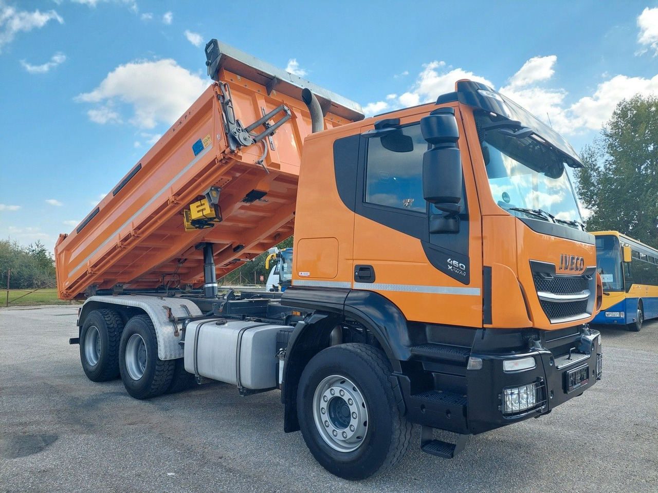 Iveco AD 260T46 BB Meiller Bordmatik 6x4 - Billenőplatós teherautó: 2 kép. Iveco AD 260T46 BB Meiller Bordmatik 6x4 - Billenőplatós teherautó: 2 kép.