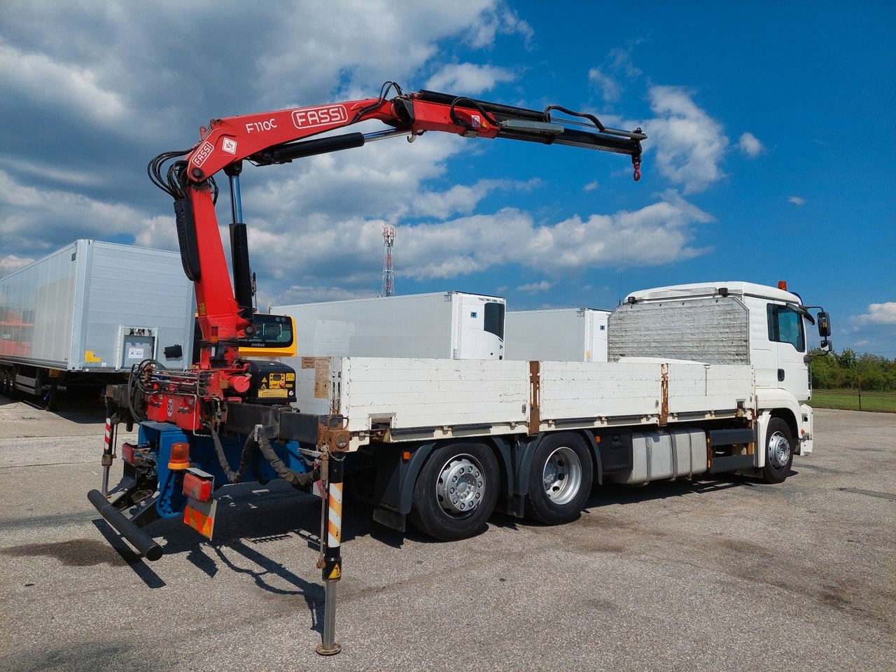 MAN GA 26.320 6X2-2 BL + Kran Fassi F110AC22 - Platós teherautó, Darus autó: 4 kép. MAN GA 26.320 6X2-2 BL + Kran Fassi F110AC22 - Platós teherautó, Darus autó: 4 kép.