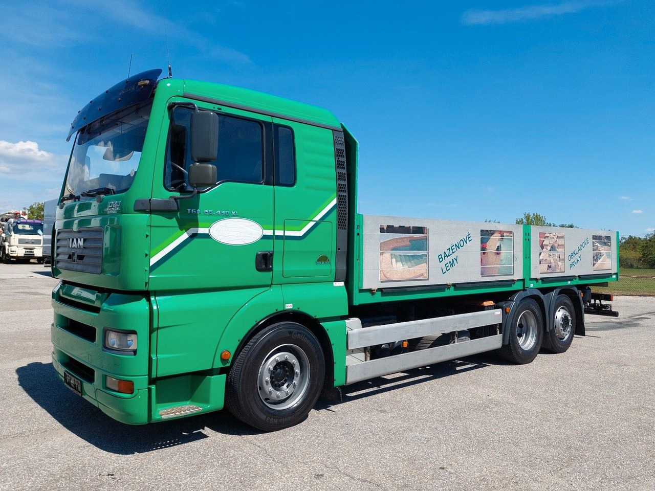 MAN TGA 26.430 LL 6x2-2 - Platós teherautó: 1 kép. MAN TGA 26.430 LL 6x2-2 - Platós teherautó: 1 kép.