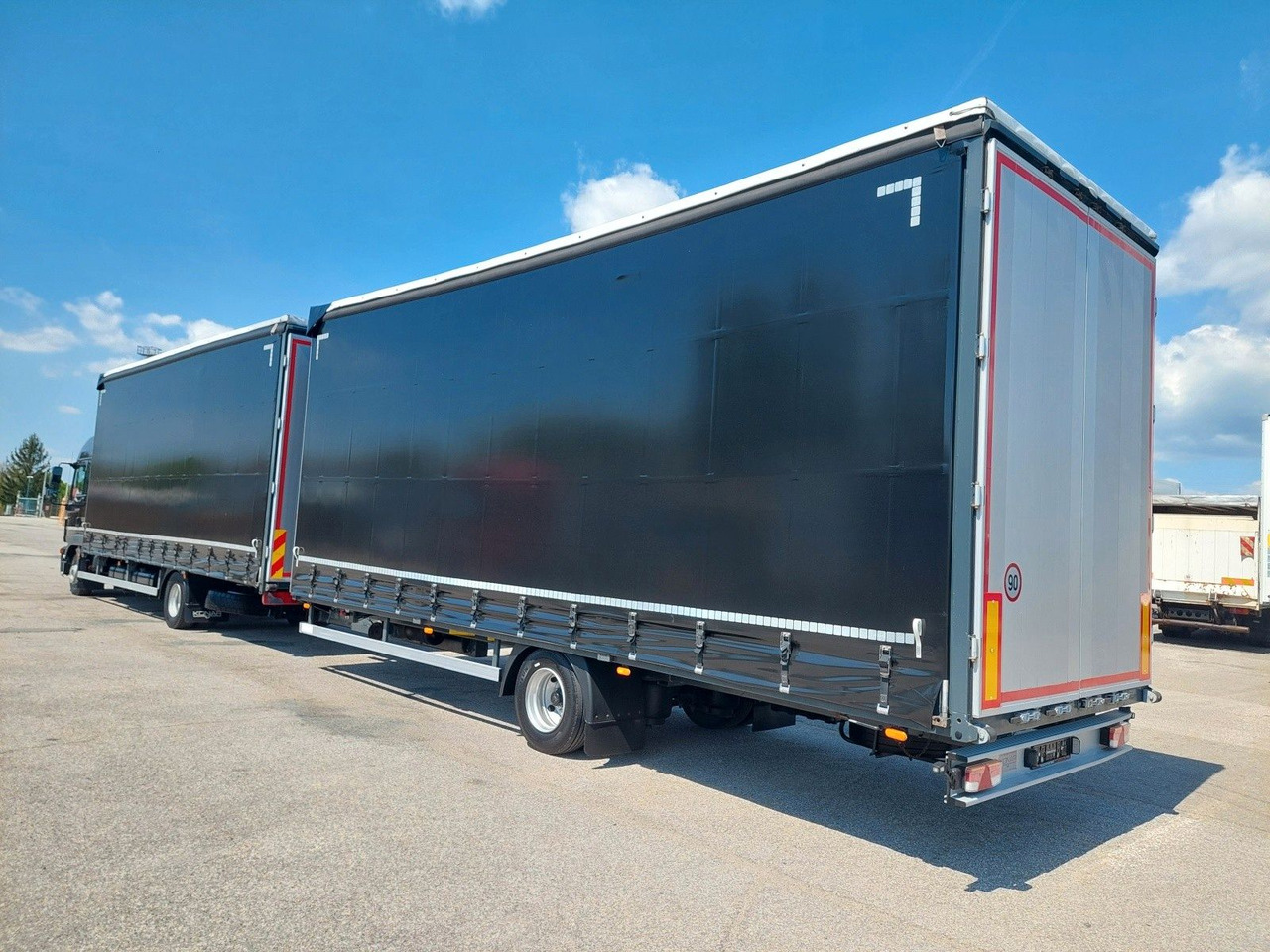 MAN TGL 12.250 BL 4x2 + Anhänger KONAR 38 Paletten - Ponyvás teherautó: 3 kép. MAN TGL 12.250 BL 4x2 + Anhänger KONAR 38 Paletten - Ponyvás teherautó: 3 kép.