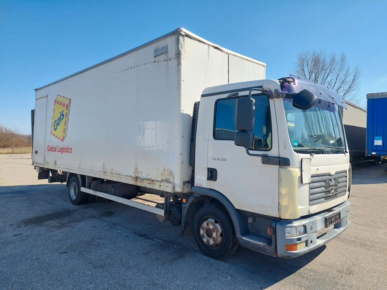 MAN TGL 7.180 4X2 BL - Dobozos kisteherautó: 2 kép. MAN TGL 7.180 4X2 BL - Dobozos kisteherautó: 2 kép.