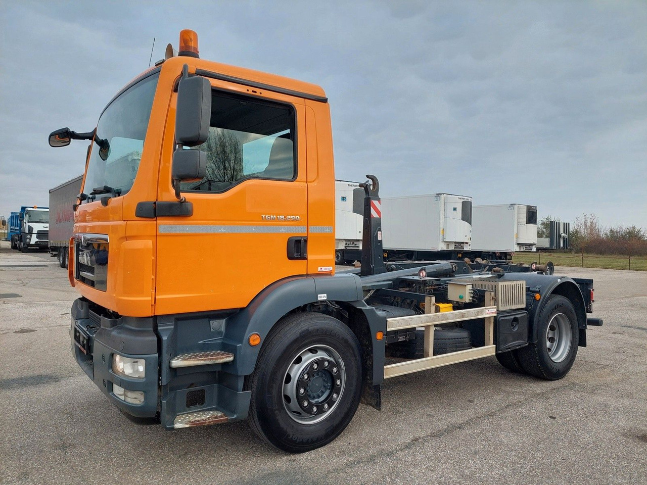 MAN TGM 18.290 4X2 BB - Horgos rakodó teherautó: 5 kép. MAN TGM 18.290 4X2 BB - Horgos rakodó teherautó: 5 kép.