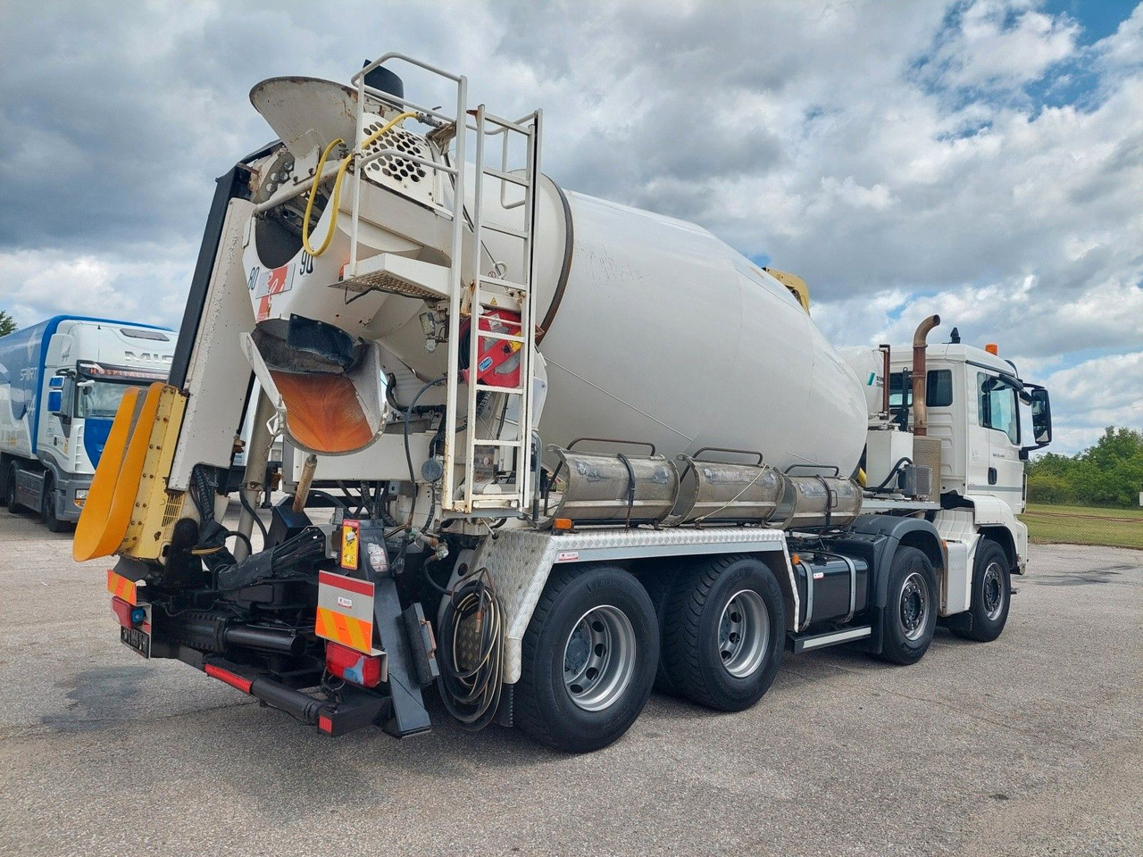 MAN TGS 32.420 BB Stetter AM 8 FHCBL + Theam T3D16 - Betonmixer: 4 kép. MAN TGS 32.420 BB Stetter AM 8 FHCBL + Theam T3D16 - Betonmixer: 4 kép.
