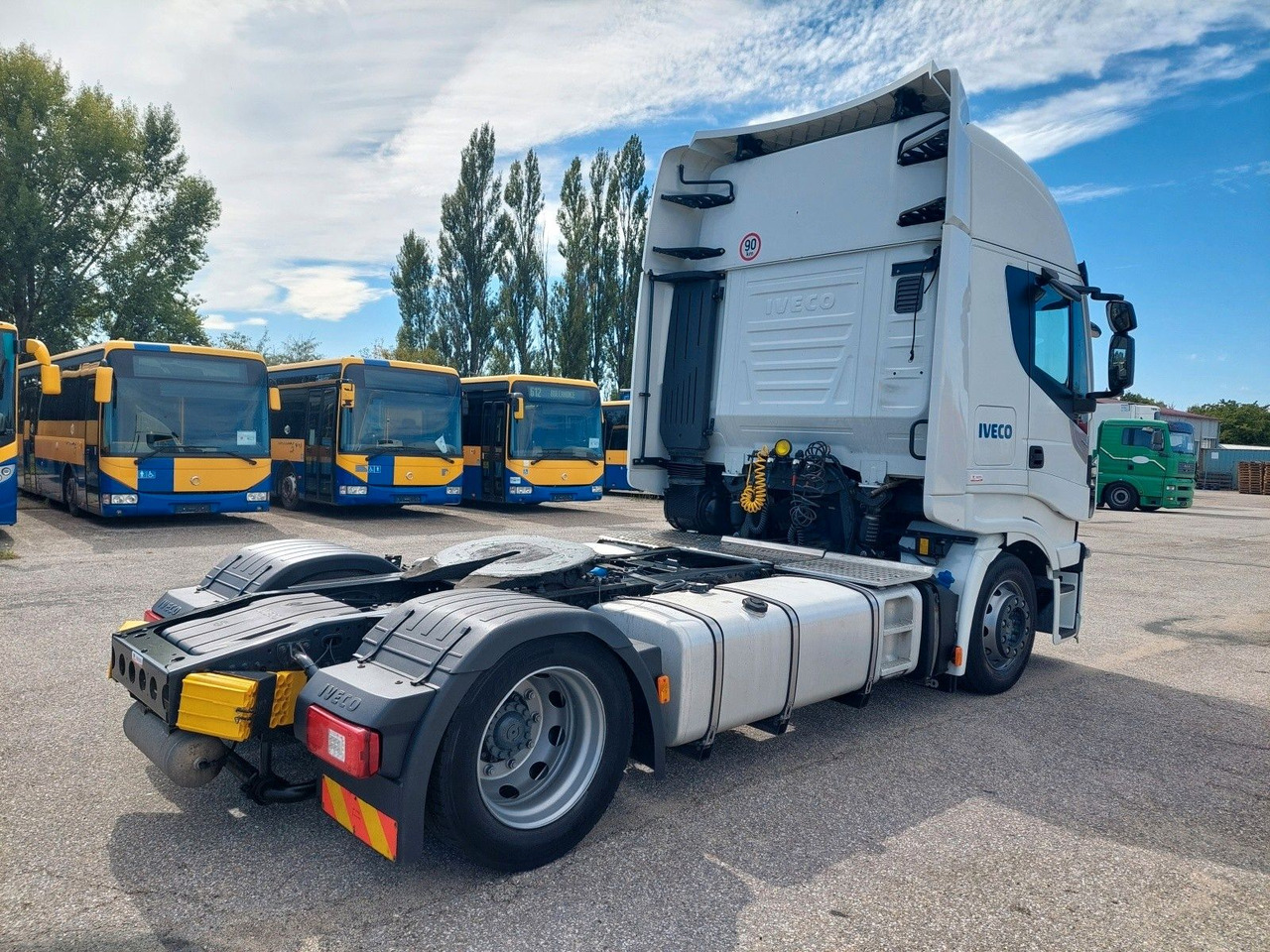 Iveco AS440ST/FP LT 4x2 - Nyergesvontató: 4 kép. Iveco AS440ST/FP LT 4x2 - Nyergesvontató: 4 kép.