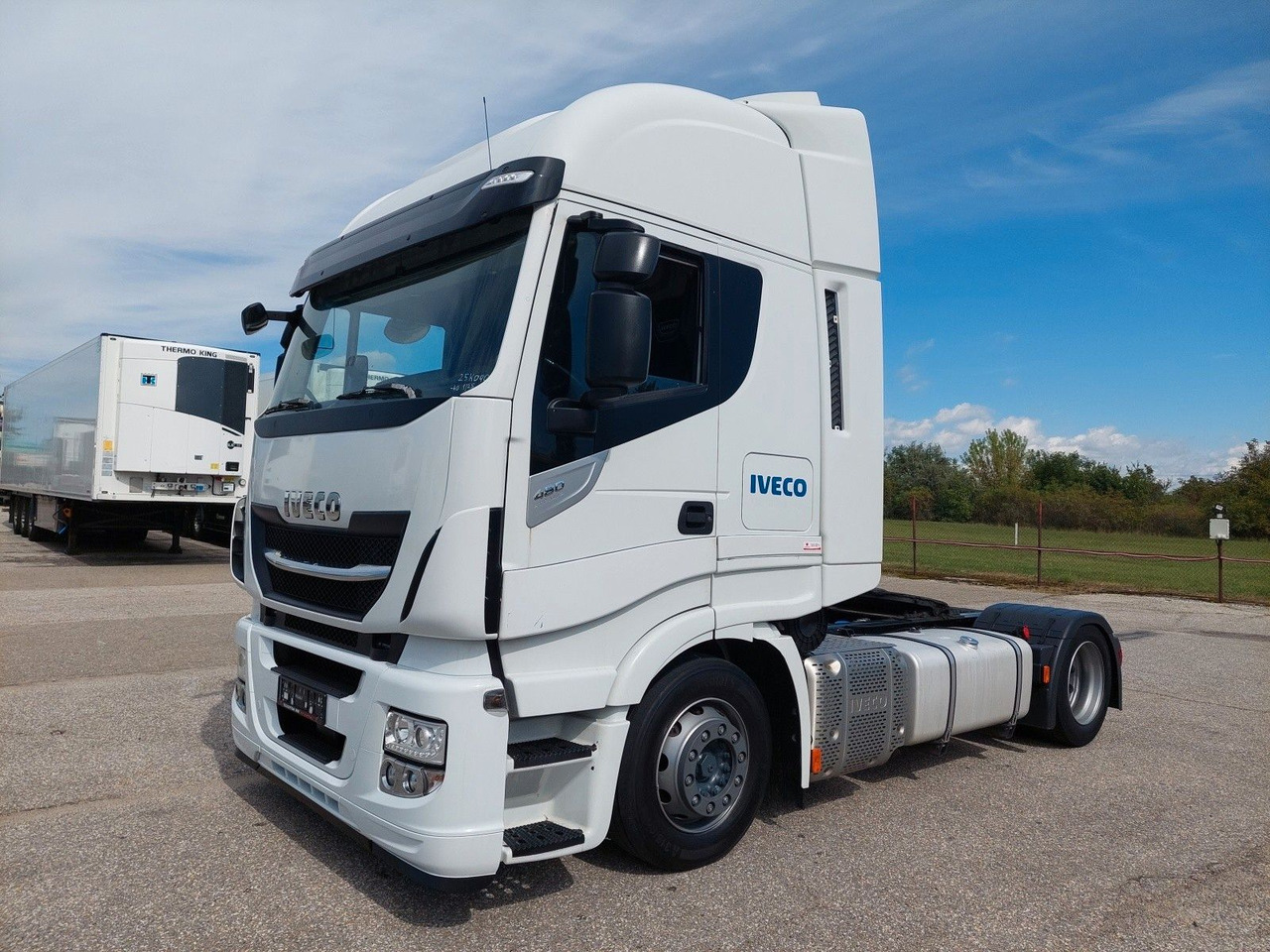 Iveco AS440ST/FP LT 4x2 - Nyergesvontató: 1 kép. Iveco AS440ST/FP LT 4x2 - Nyergesvontató: 1 kép.