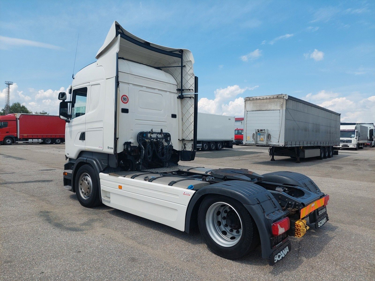 Scania R450 MEGA Retarder - Nyergesvontató: 3 kép. Scania R450 MEGA Retarder - Nyergesvontató: 3 kép.