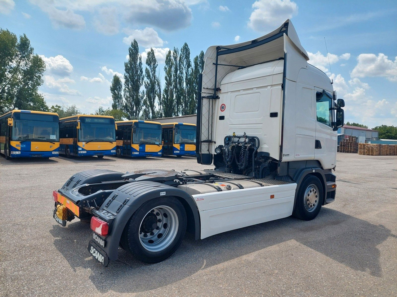 Scania R450 MEGA Retarder - Nyergesvontató: 4 kép. Scania R450 MEGA Retarder - Nyergesvontató: 4 kép.