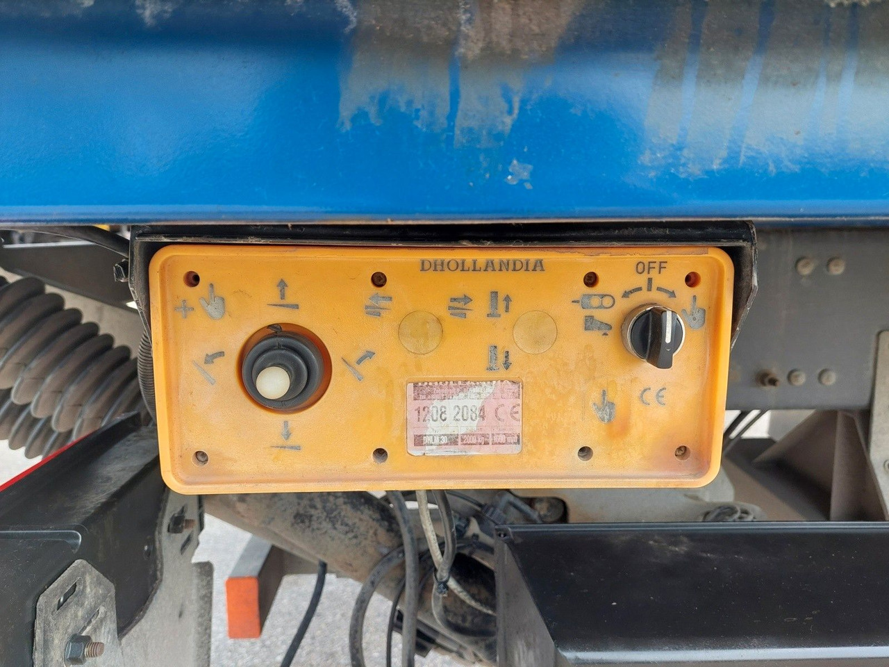 Volvo FM13 420 42R 4x2 BL Edscha - Ponyvás teherautó: 5 kép. Volvo FM13 420 42R 4x2 BL Edscha - Ponyvás teherautó: 5 kép.