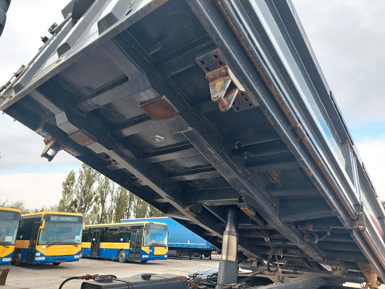 Volvo FMX 460 Meiller Bordmatik 6x4 - Billenőplatós teherautó: 5 kép. Volvo FMX 460 Meiller Bordmatik 6x4 - Billenőplatós teherautó: 5 kép.