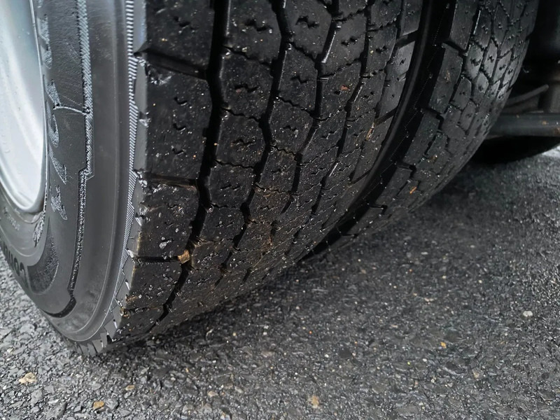 Tartályos teherautó a következők szállításához üzemanyag MAN TGM 26.340 19000L FUEL/CARBURANT - 4 COMP: 15 kép.