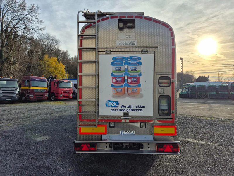 Mafa 30 000L INSULATED INOX TANK - 3 COMP - PUMP - Tartályos félpótkocsi: 4 kép. Mafa 30 000L INSULATED INOX TANK - 3 COMP - PUMP - Tartályos félpótkocsi: 4 kép.