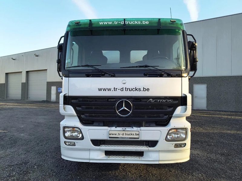 Mercedes-Benz Actros 2536 15500L INSULATED INOX TANK - 1 COMP - Tartályos teherautó: 2 kép. Mercedes-Benz Actros 2536 15500L INSULATED INOX TANK - 1 COMP - Tartályos teherautó: 2 kép.