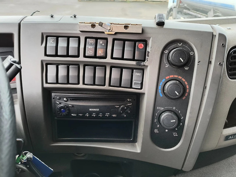 Tartályos teherautó a következők szállításához üzemanyag Renault Premium 280 13500L FUEL / CARBURANT TRUCK - 4 COMP/ A LAMES: 10 kép.