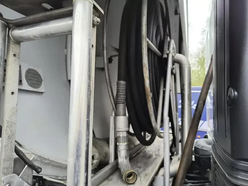 Tartályos teherautó a következők szállításához üzemanyag Renault Premium 280 13500L FUEL / CARBURANT TRUCK - 4 COMP - LEAF/LAMES: 11 kép.