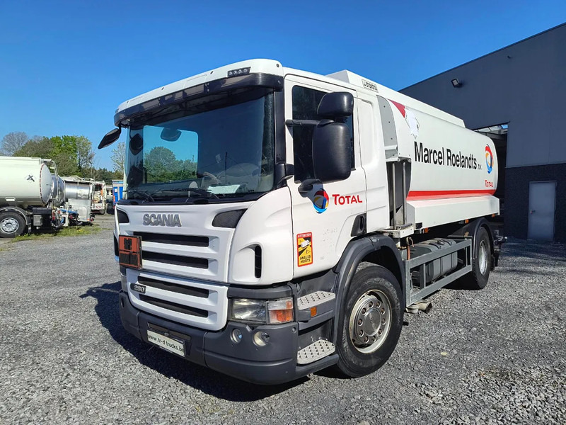 Scania P280 13000L FUEL/CARBURANT TANK - 4 COMP - Tartályos teherautó: 1 kép. Scania P280 13000L FUEL/CARBURANT TANK - 4 COMP - Tartályos teherautó: 1 kép.