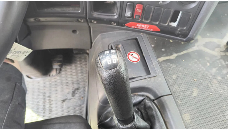 Tartályos teherautó Scania P280 MANUAL GEARBOX- TANK 14000L- RETARDER: 17 kép.