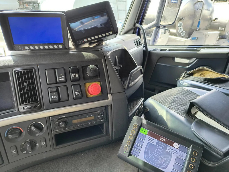 Szemetesautó Volvo FM 330 GARBAGE TRUCK - GOOD WORKING CONDITION (!): 11 kép.